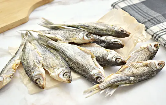 Вкусная сушеная и вяленая рыба - рецепт как вялить рыбу и хранить в домашних условиях.